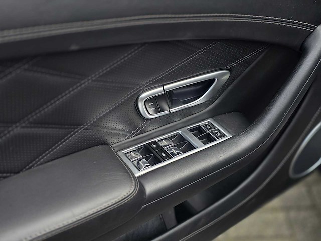 Bentley - continental gt - 4.0 v8 - 2013 - 4 zits - personenauto - r-215-lk - afbeelding 2 van  24