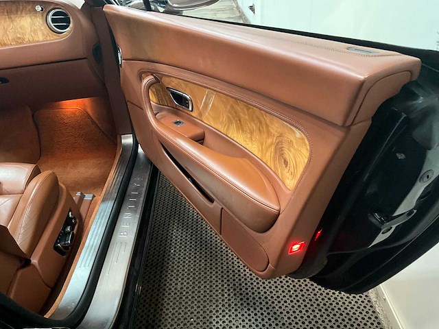 Bentley - continental gtc - cabriolet - personenauto - 2007 - afbeelding 21 van  39