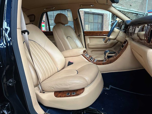 Bentley arnage 6.8 v8 red label 405pk 2001 (origineel-nl), 31-gn-kd - afbeelding 40 van  47