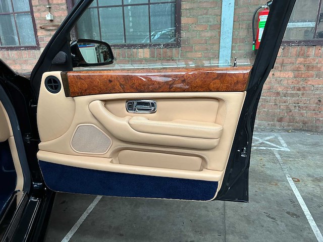 Bentley arnage 6.8 v8 red label 405pk 2001 (origineel-nl), 31-gn-kd - afbeelding 23 van  37