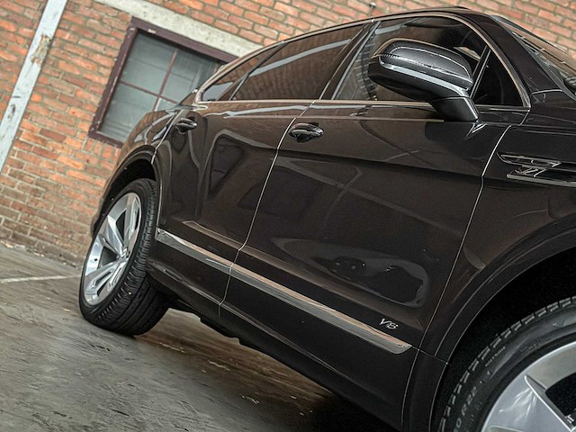 Bentley bentayga 4.0 v8 first-edition 550pk 2021 - afbeelding 11 van  104