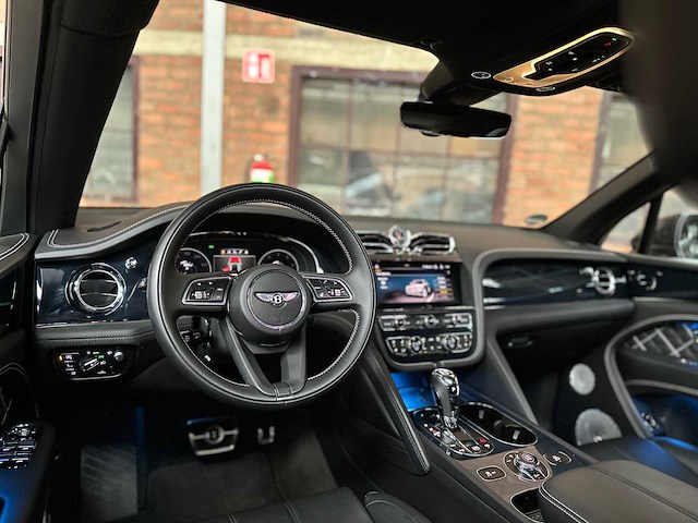 Bentley bentayga 4.0 v8 first-edition 550pk 2021 - afbeelding 73 van  104