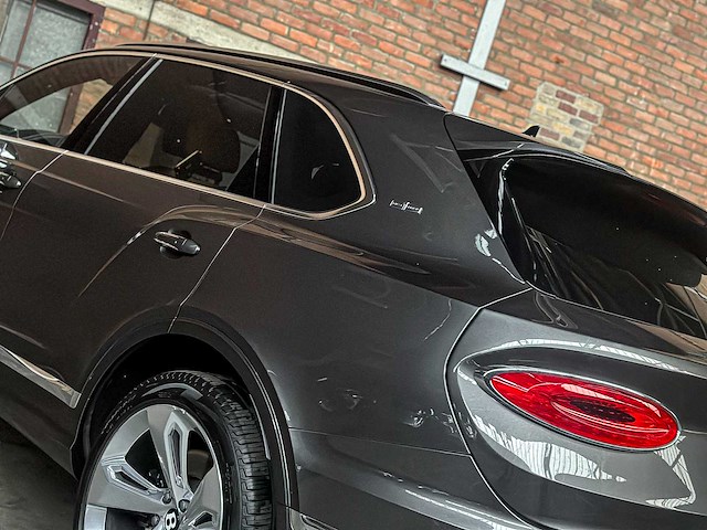 Bentley bentayga 4.0 v8 first-edition 550pk 2021 - afbeelding 22 van  104