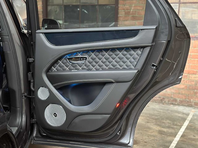 Bentley bentayga 4.0 v8 first-edition 550pk 2021 - afbeelding 80 van  104