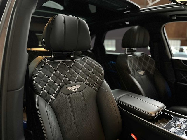 Bentley bentayga 4.0 v8 first-edition 550pk 2021 - afbeelding 101 van  104
