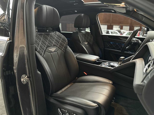 Bentley bentayga 4.0 v8 first-edition 550pk 2021 - afbeelding 100 van  104