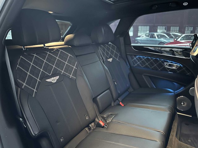 Bentley bentayga 4.0 v8 first-edition 550pk 2021 - afbeelding 86 van  104