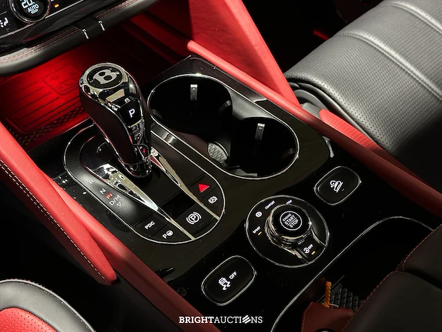 Bentley bentayga 4.0 v8 s 549pk 2022 (origineel-nl), p-719-vf - afbeelding 64 van  92