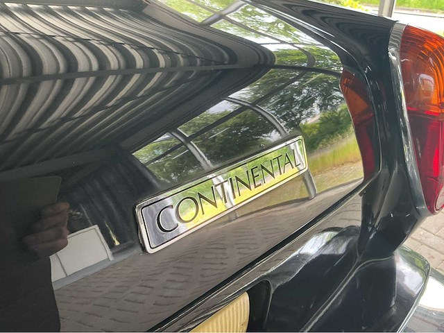 Bentley continental cornice 6.75 v8 128pk 1990 youngtimer 45.000km - afbeelding 18 van  44