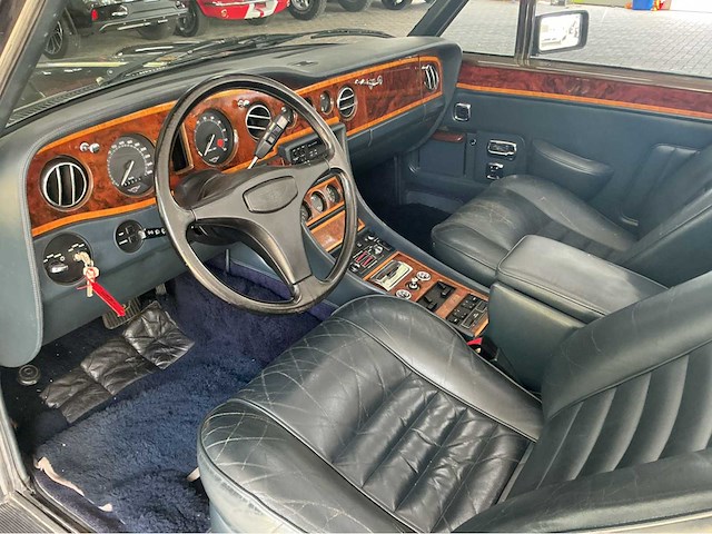 Bentley continental cornice 6.75 v8 128pk 1990 youngtimer 45.000km - afbeelding 32 van  44