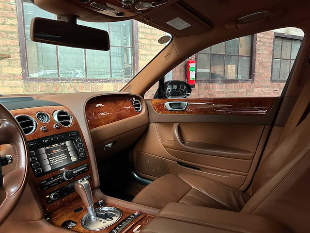 Bentley continental flying spur 6.0 w12 525pk 2010 youngtimer (81.000 km) - afbeelding 10 van  44