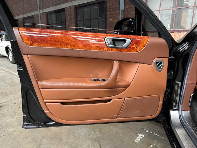 Bentley continental flying spur 6.0 w12 525pk 2010 youngtimer (81.000 km) - afbeelding 24 van  44