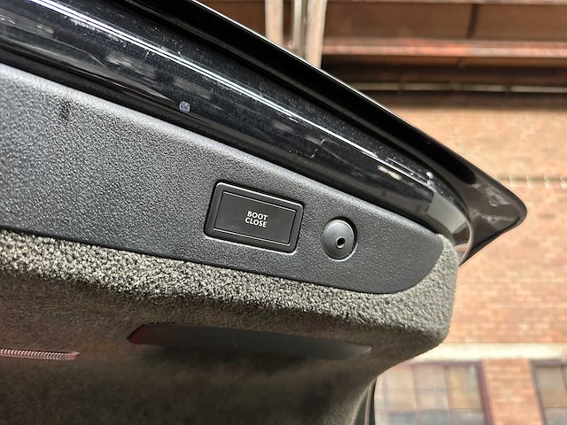 Bentley continental flying spur 6.0 w12 525pk 2010 youngtimer (81.000 km) - afbeelding 29 van  44