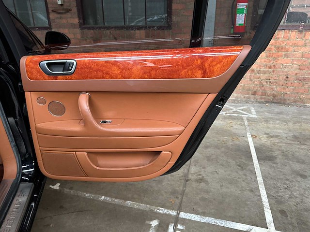 Bentley continental flying spur 6.0 w12 525pk 2010 youngtimer (81.000 km) - afbeelding 30 van  44