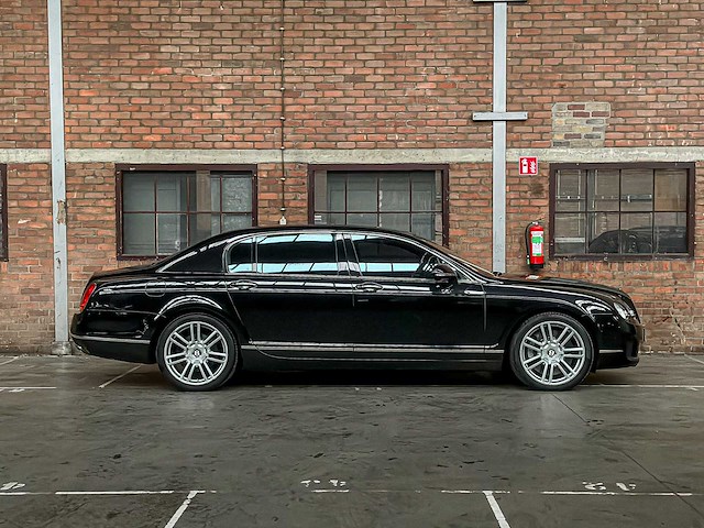 Bentley continental flying spur 6.0 w12 525pk 2010 youngtimer (81.000 km) - afbeelding 44 van  44