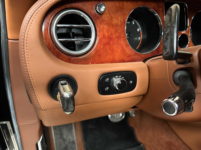 Bentley continental flying spur 6.0 w12 525pk 2010 youngtimer (81.000 km) - afbeelding 11 van  44