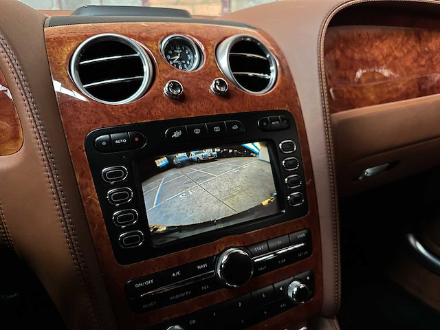 Bentley continental flying spur 6.0 w12 525pk 2010 youngtimer (81.000 km) - afbeelding 21 van  44