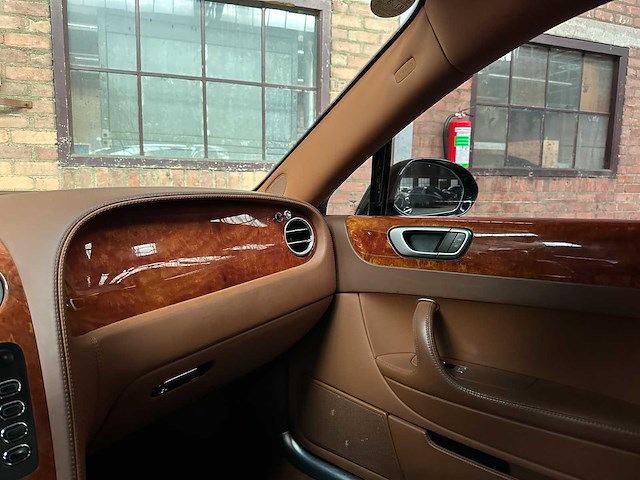 Bentley continental flying spur 6.0 w12 525pk 2010 youngtimer (81.000 km) - afbeelding 22 van  44