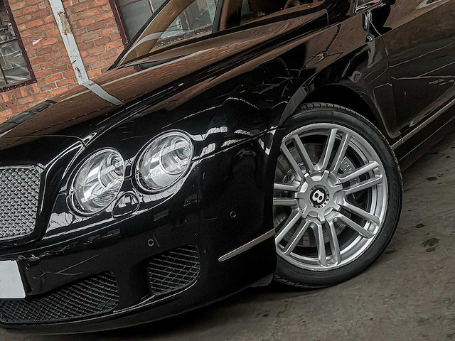 Bentley continental flying spur 6.0 w12 525pk 2010 youngtimer (81.000 km) - afbeelding 23 van  44