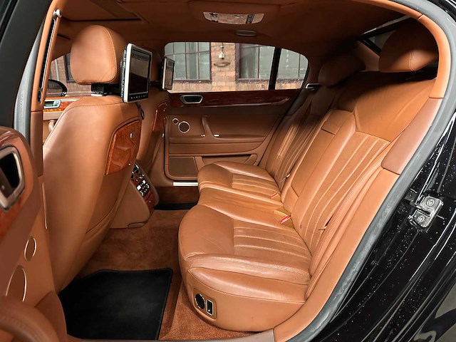 Bentley continental flying spur 6.0 w12 525pk 2010 youngtimer (81.000 km) - afbeelding 35 van  44