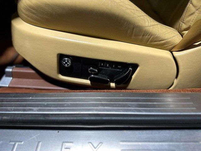 Bentley continental gt 6.0 w12 560pk 2006, p-579-ks - afbeelding 23 van  26