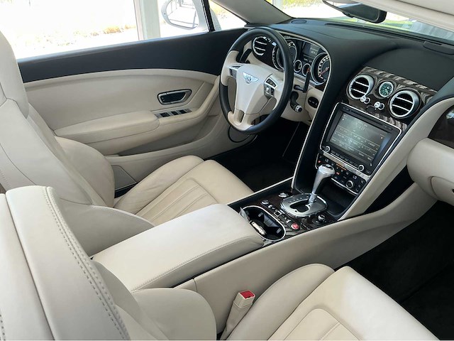 Bentley continental gtc | 4.0 v8 | 2013 | 507 pk - afbeelding 18 van  26