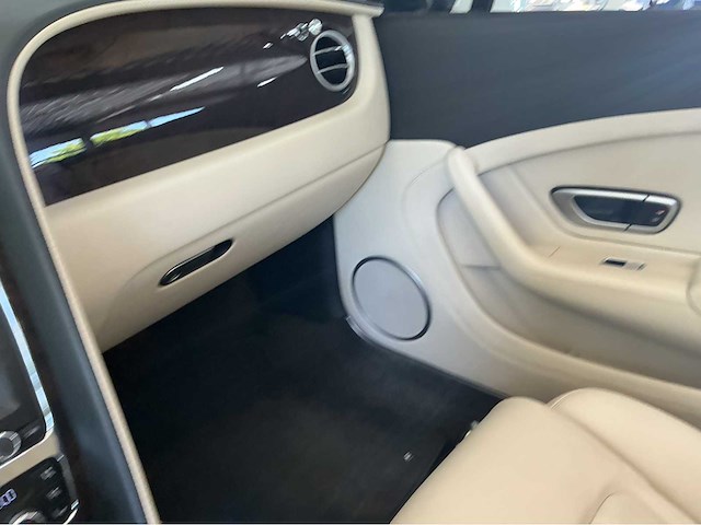 Bentley continental gtc | 4.0 v8 | 2013 | 507 pk - afbeelding 20 van  26