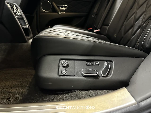 Bentley flying spur 4.0 v8 507pk 2015 - afbeelding 39 van  62