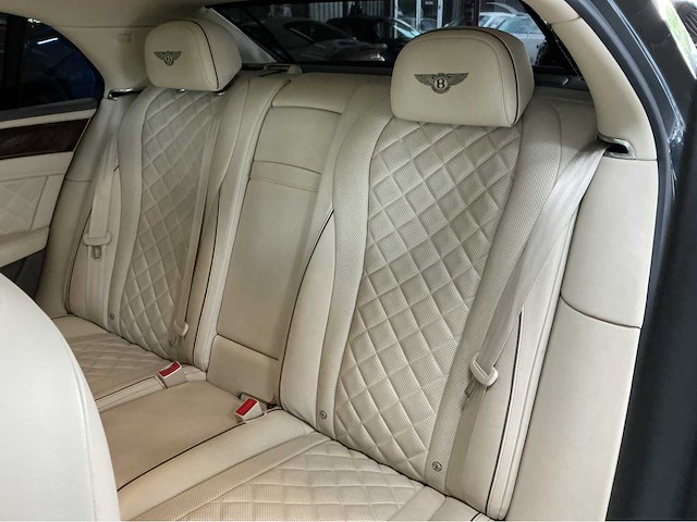 Bentley flying spur v8 | 4.0 v8 biturbo | 2017 | 507 pk | awd | luchtvering | 21 inch bentley velgen | 87.000 km | btw auto - afbeelding 19 van  38