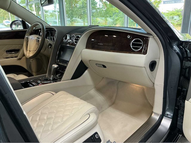 Bentley flying spur v8 | 4.0 v8 biturbo | 2017 | 507 pk | awd | luchtvering | 21 inch bentley velgen | 87.000 km | btw auto - afbeelding 8 van  30