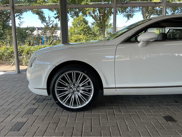 Bentley w12 6.0 | 2009 | 552 pk | ultieme britse luxe & performance btw auto - afbeelding 18 van  19