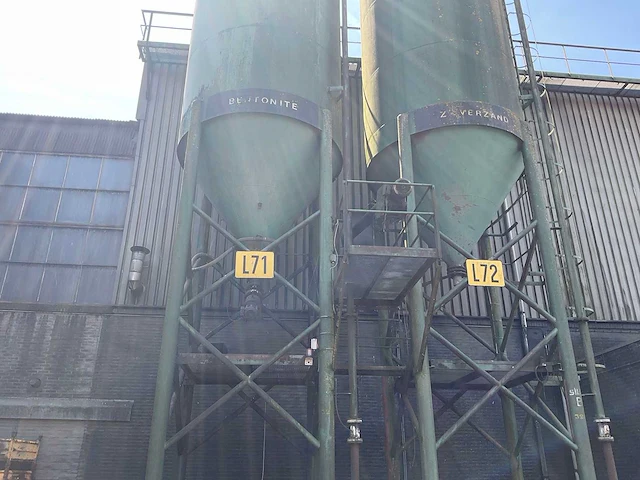 Bentonite en zilverzand - silo - afbeelding 2 van  8