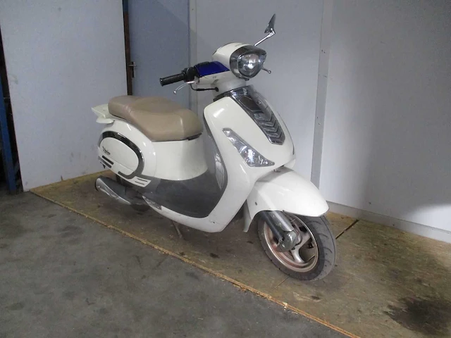 Benzhou yiying - snorscooter - capri 50 venice - scooter - afbeelding 7 van  11