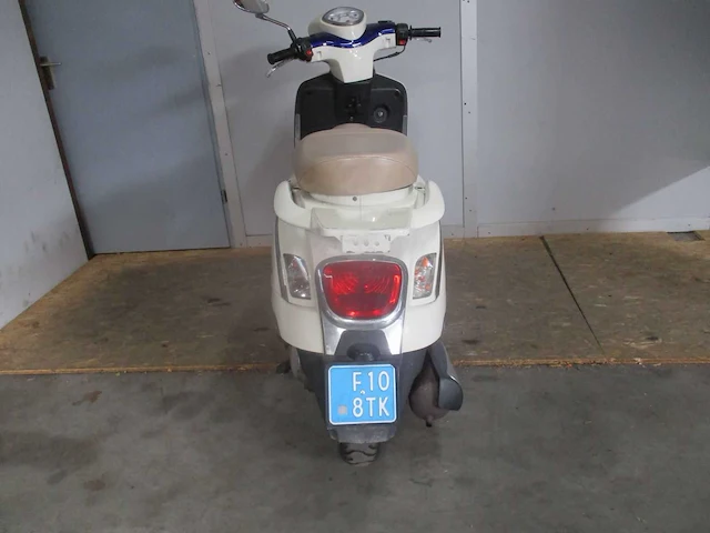 Benzhou yiying - snorscooter - capri 50 venice - scooter - afbeelding 10 van  11