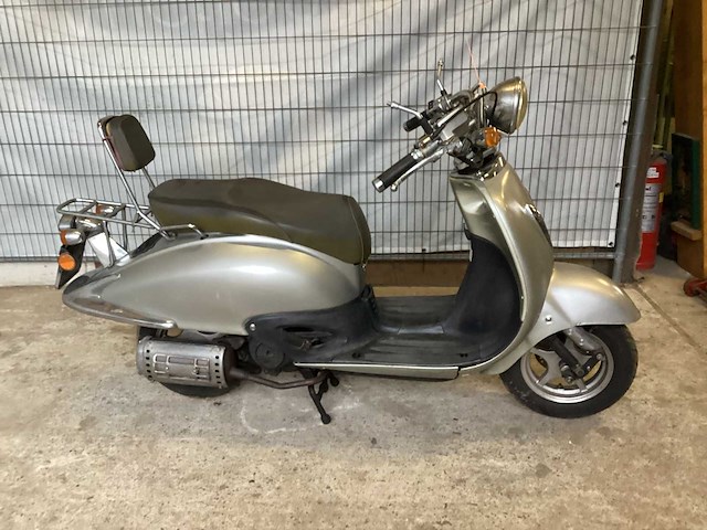 Benzhou yiying - snorscooter - sixties / retro - motorfiets - afbeelding 8 van  9