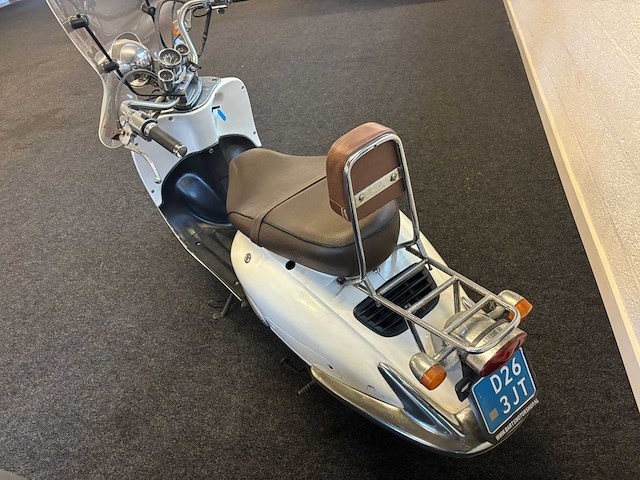 Benzhou yiying - snorscooter - sixties / retro - scooter - afbeelding 6 van  7