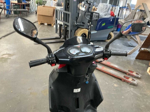 Benzhou yiying snorscooter yy50qt-7a scooter - afbeelding 7 van  9