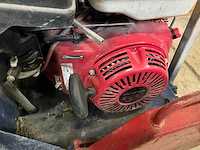 Benzine-aangedreven vloer/betonzaag - afbeelding 7 van  10