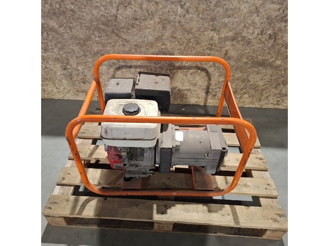 Benzine aggregaat 4.2 kva, honda - afbeelding 3 van  10