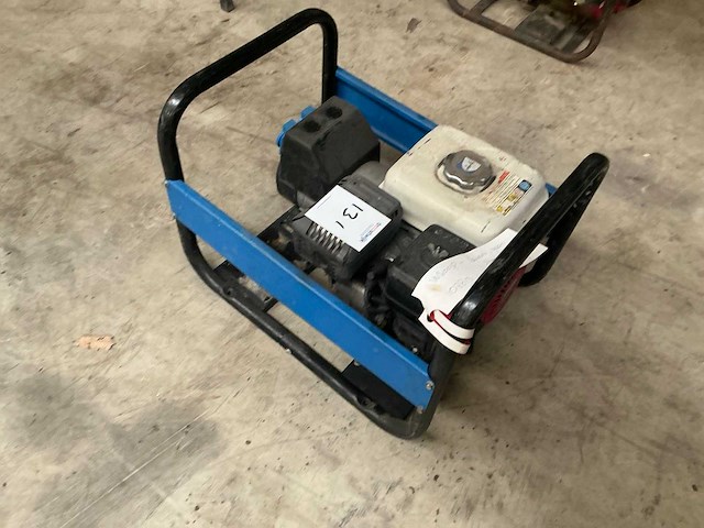 Benzine aggregaat - afbeelding 3 van  9