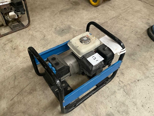 Benzine aggregaat - afbeelding 4 van  9