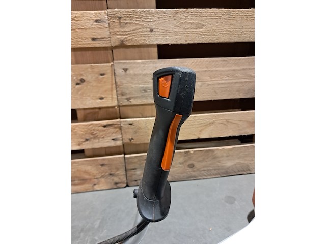 Benzine bosmaaier & accu kettingzaag, stihl & husqvarna - afbeelding 2 van  18