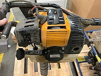 Benzine grondboormachine - afbeelding 3 van  5