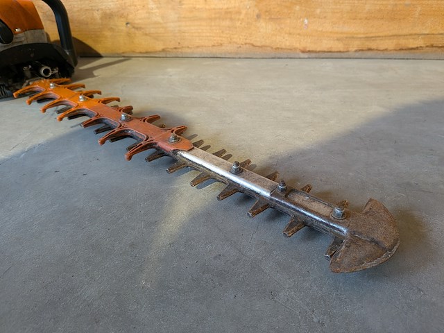 Benzine hoogsnoeier, bladblazer & heggenschaar, stihl - afbeelding 15 van  23