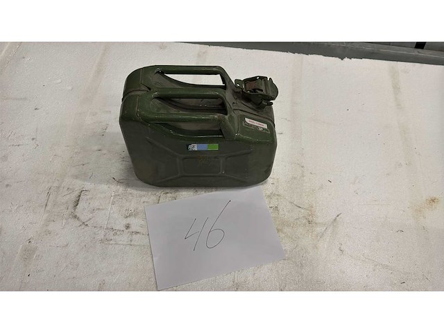 Benzine jerrycan - afbeelding 3 van  3