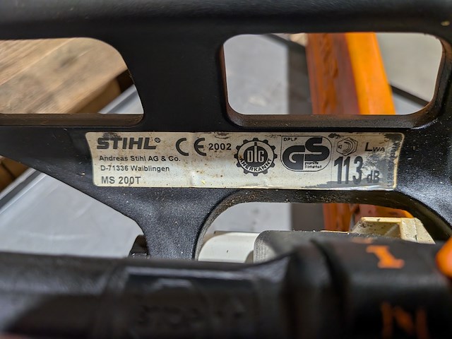 Benzine kettingzaag, stihl, ms 200t, 2002, incl. kunststof stapelbak - afbeelding 7 van  8
