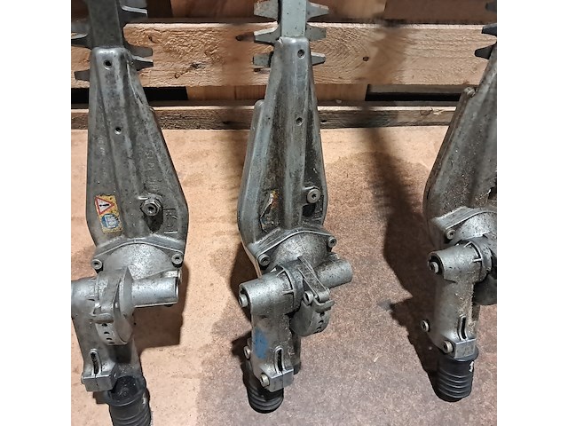 Benzine kettingzaag, stihl, ms 200t, 2008, incl. 4x stokheggenschaar - afbeelding 3 van  16