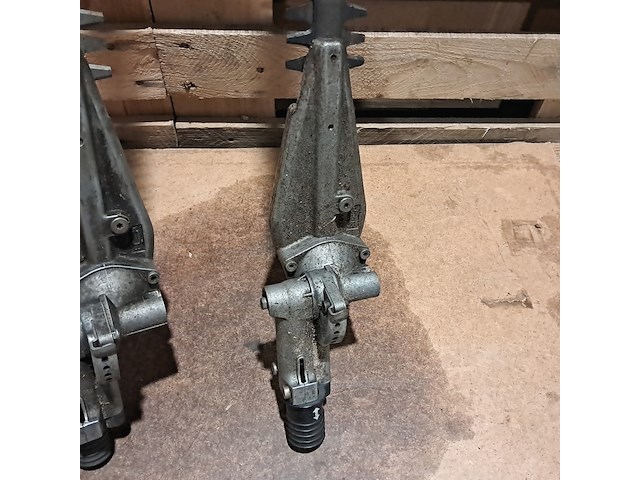 Benzine kettingzaag, stihl, ms 200t, 2008, incl. 4x stokheggenschaar - afbeelding 4 van  16