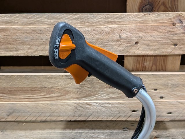 Benzine multimotor, stihl, mm55, met 3x rolbezem - afbeelding 8 van  10