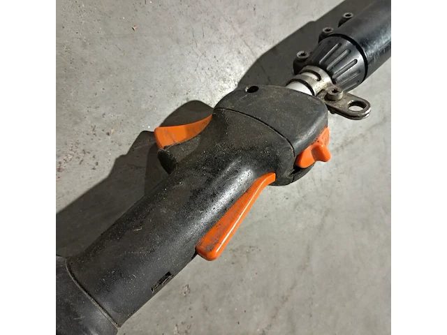 Benzine-stokkenzaag, stihl, ht 131 - afbeelding 6 van  8